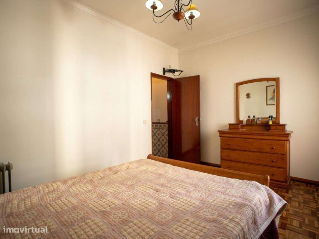 Apartamento T2 1º andar - Rua Jaime Cortesão, Baixa da Banheira-10