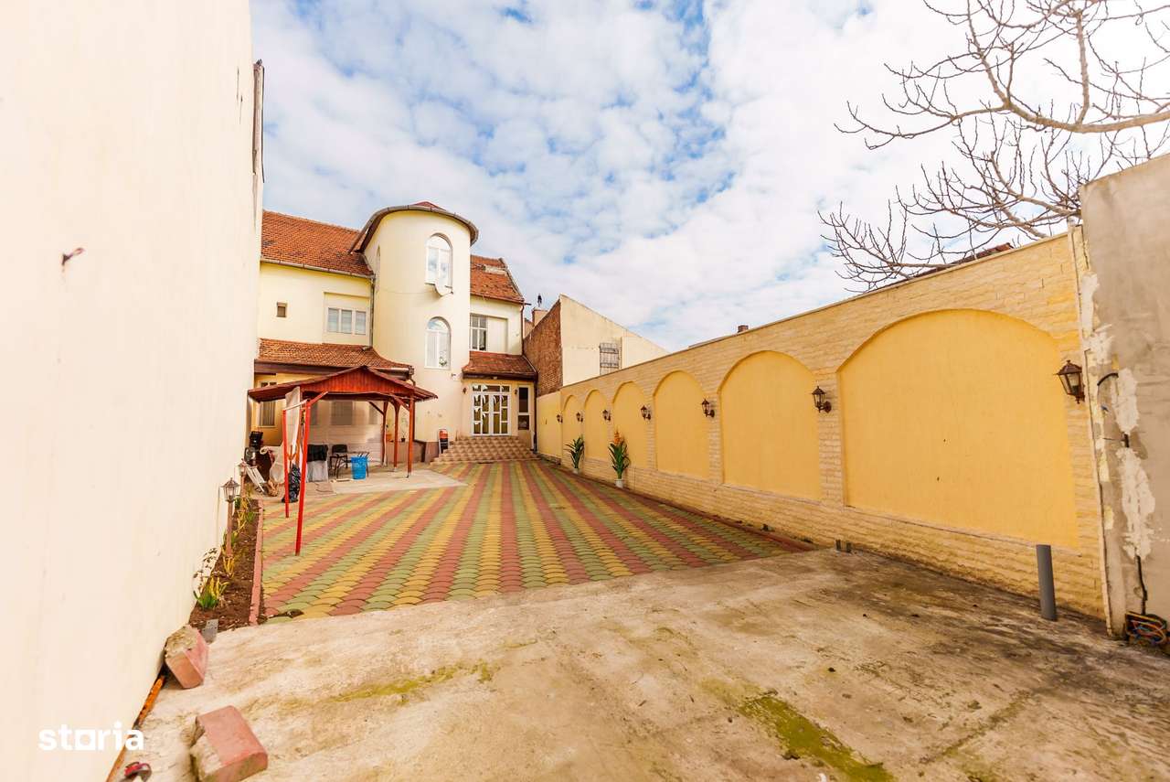 Proprietate impresionantă centrală! - Imagine principală: 3/8