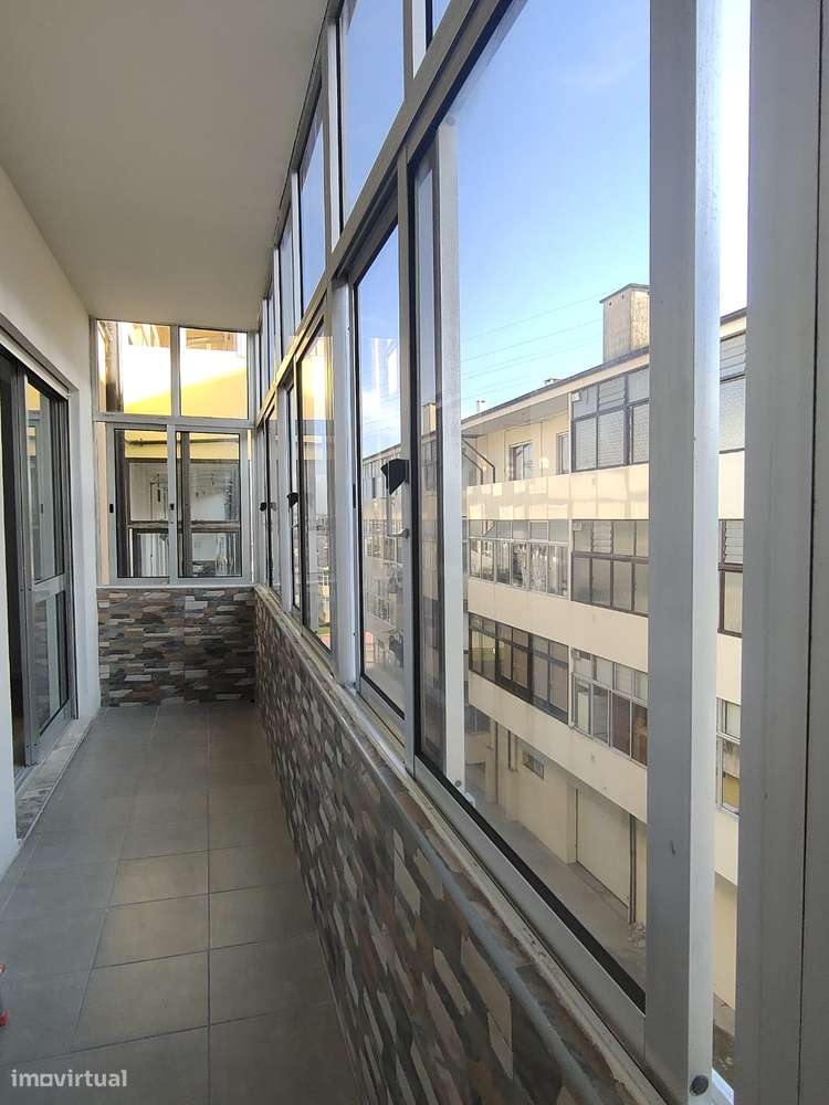 Apartamento T2+1 c/lugar garagem em Oliveira do Douro-12