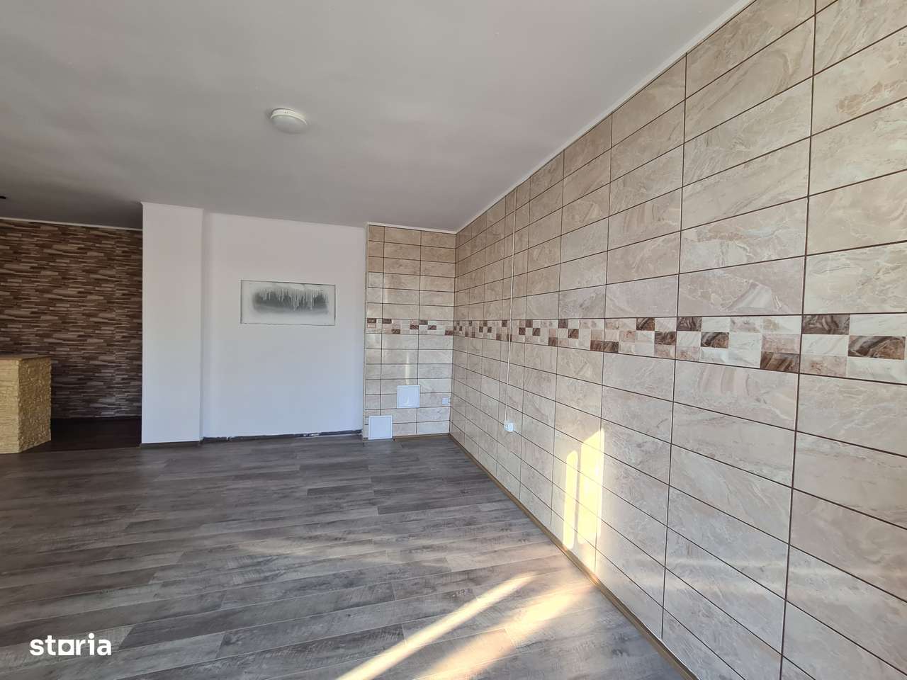 Spatiu comercial zona Gara Adjud-1