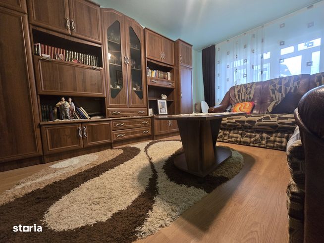 Apartament cu 3 camere ZONA BIG - DE VANZARE-4