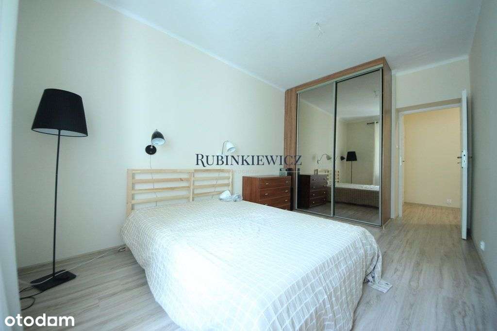 Stary Mokotów Tuż Przy Stacji Metra Racławicka-3