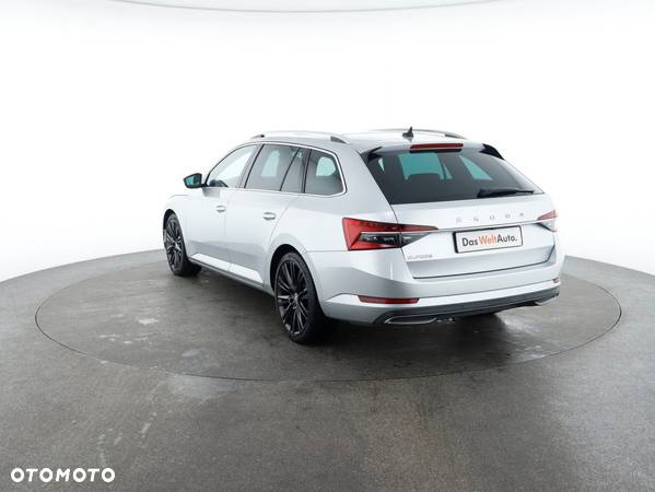 Skoda Superb 2.0 TDI L&K DSG - 17