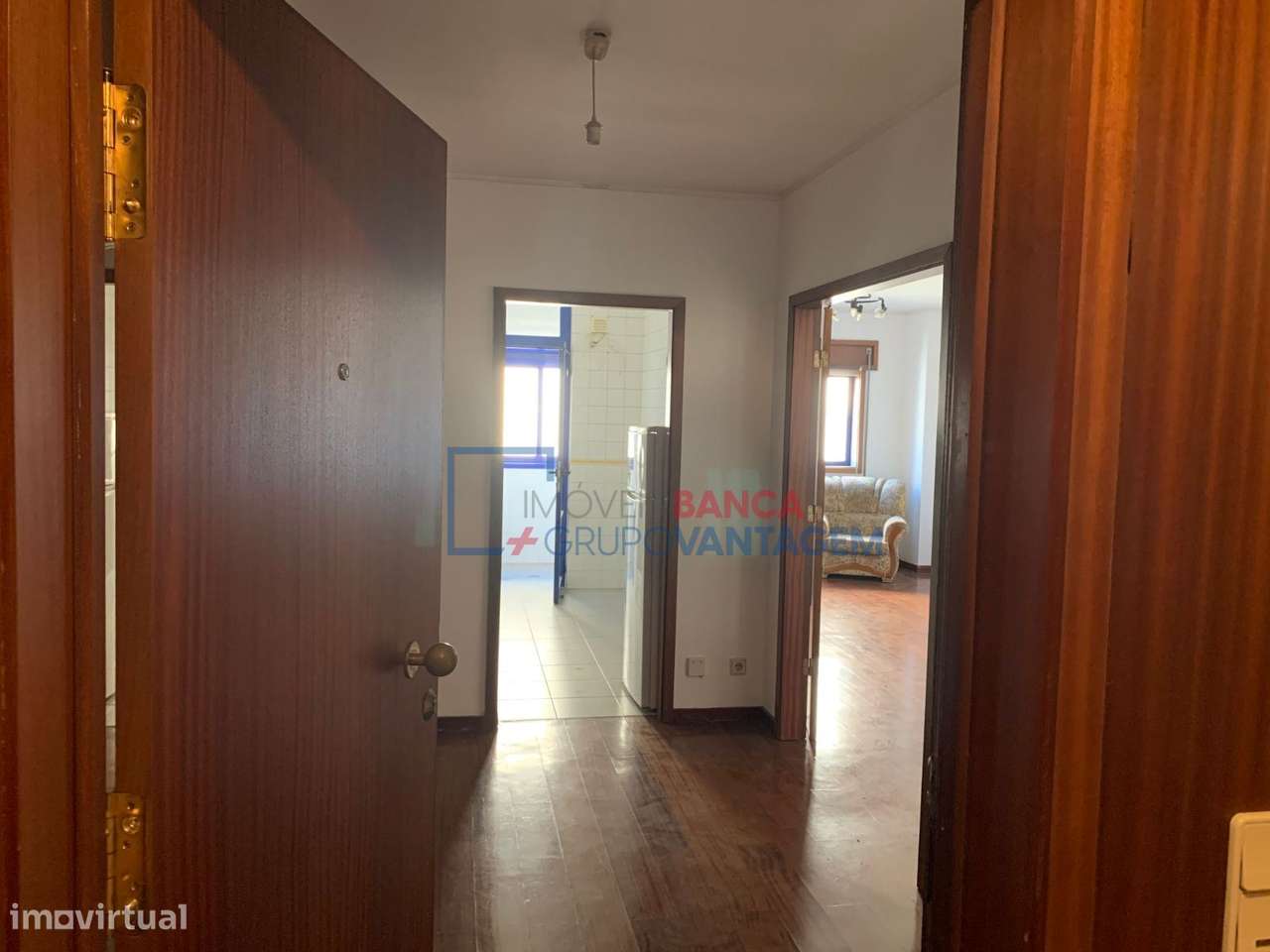 Apartamento T2 + Lugar de Garargem - Grande imagem: 5/16