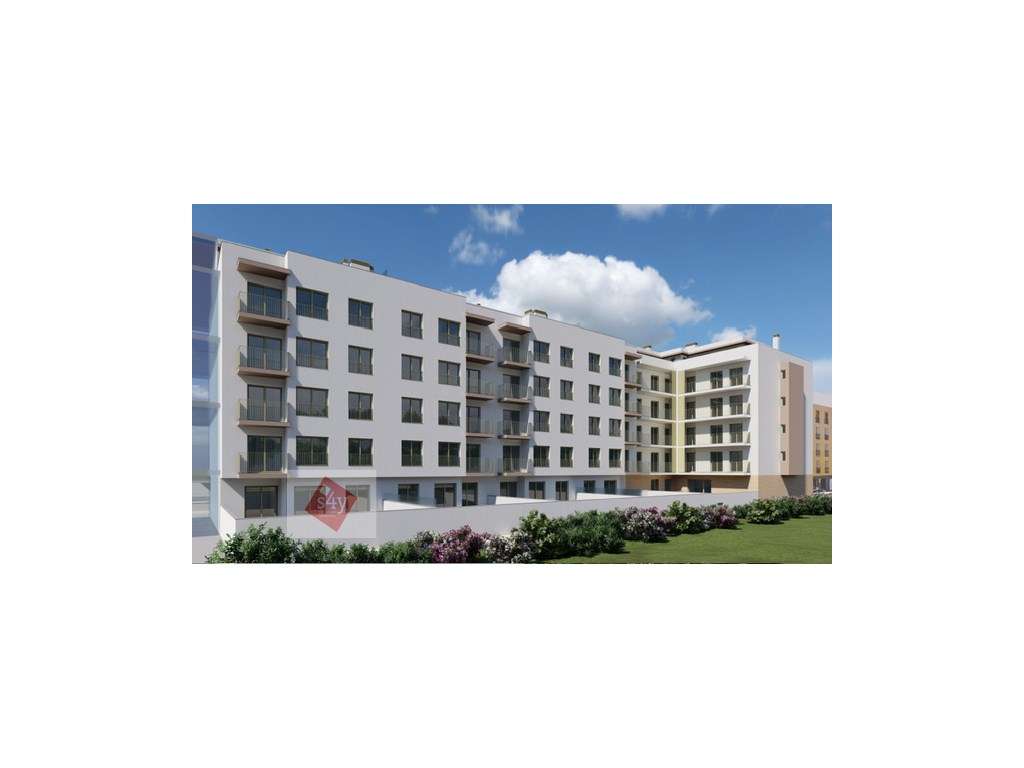 Dúplex com Terraço e Garagem Box!-13