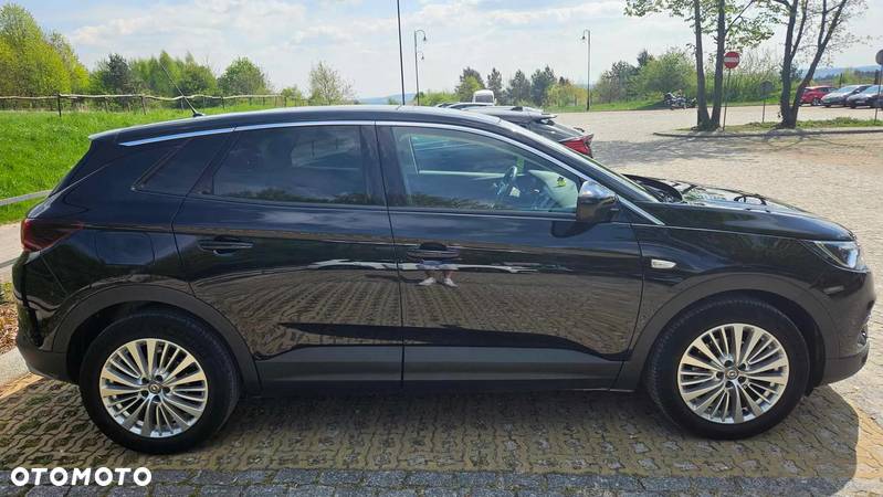 Opel Grandland X 1.2 T GPF Design Line S&S - 9