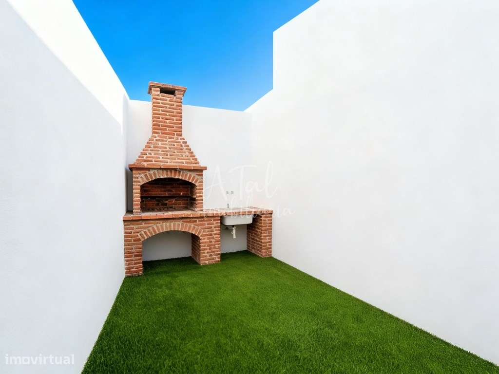 Moradia T2 remodelada - Grande imagem: 5/26