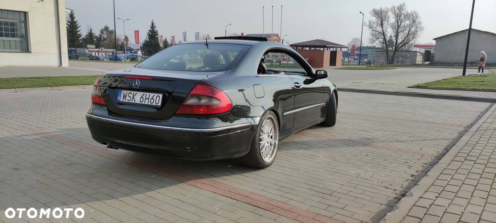 Mercedes-Benz CLK - 4