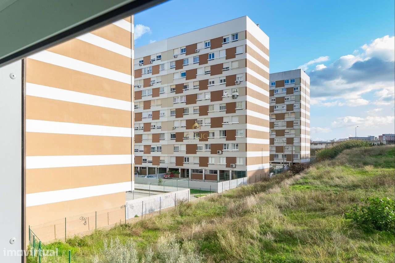 Fantástico T2 na Nova Urbanização Portela-29