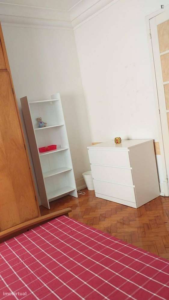 Quarto - localizado em Campolide Lisbon - Grande imagem: 5/10