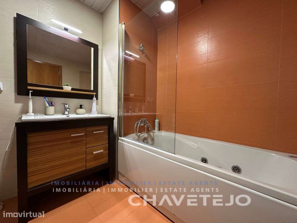 Duplex com garagem na cave em condomínio privado na bela cidade de ...-21