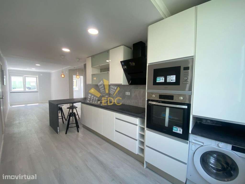 Apartamento T2 Totalmente Remodelado em zona Premium de Benfica | A...-5