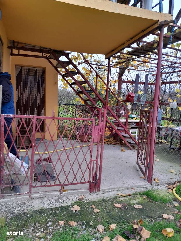 BARCANESTI -  casa +curte+teren 16k mp - Imagine principală: 5/20