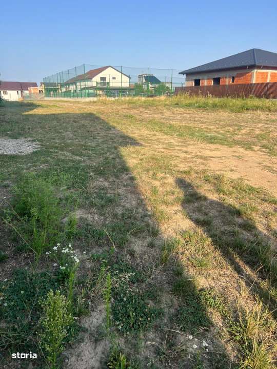 Teren intravilan 1778 mp Pitesti-Strada Pinilor, zona exclusivista - Imagine principală: 2/4