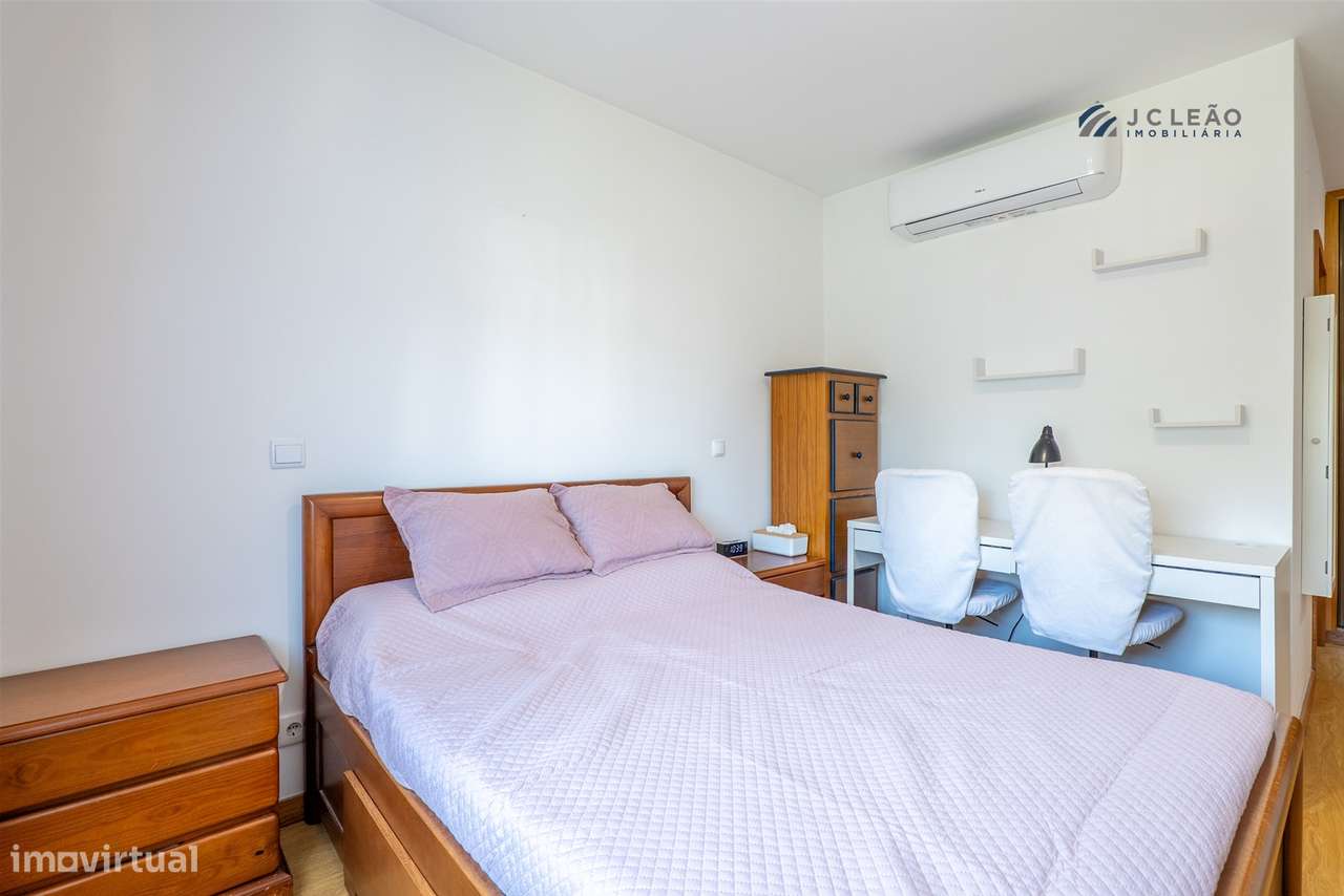 T3 com Excelente Exposição Solar no Coração de Paredes-22