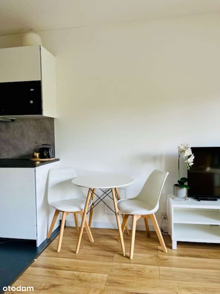 *PRZYTULNE STUDIO DO SPRZEDAŻY BLISKO METRO TROCKA*-12