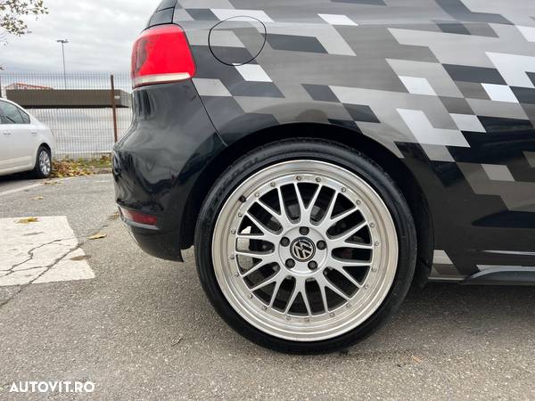 Volkswagen Golf 2.0 DPF GTD DSG - 28