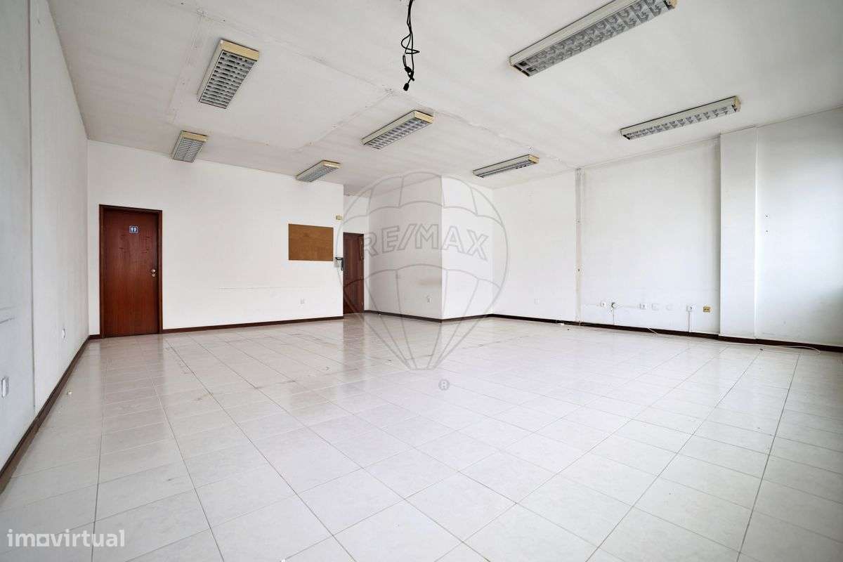 Escritório  para arrendamento - Grande imagem: 3/9