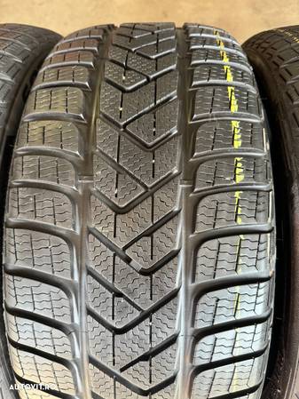 Vând 4 anvelope 235/35/19 Pirelli de iarnă ca noi - 4