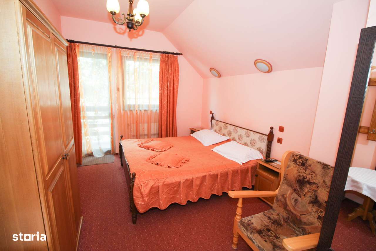 Vila de vanzare in Sinaia – investitie ideala in inima statiunii - Imagine principală: 4/13