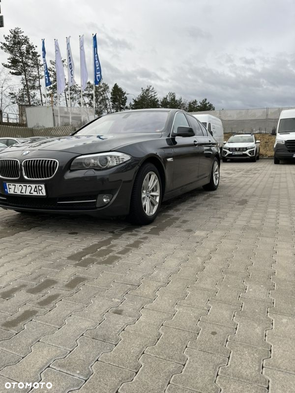 BMW Seria 5 530d xDrive - 9