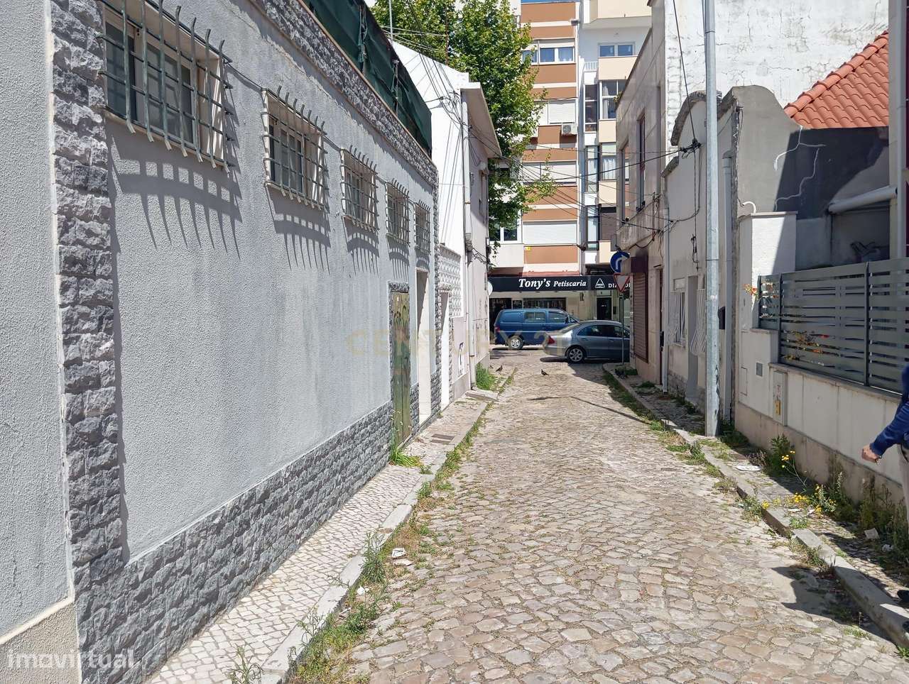 Moradia geminada no centro da Costa da Caparica-38