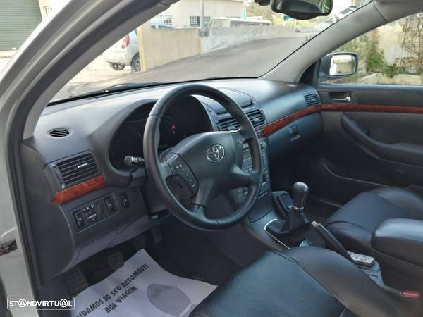 Toyota Avensis SD 2.0 D-4D Sol S/GPS - 9