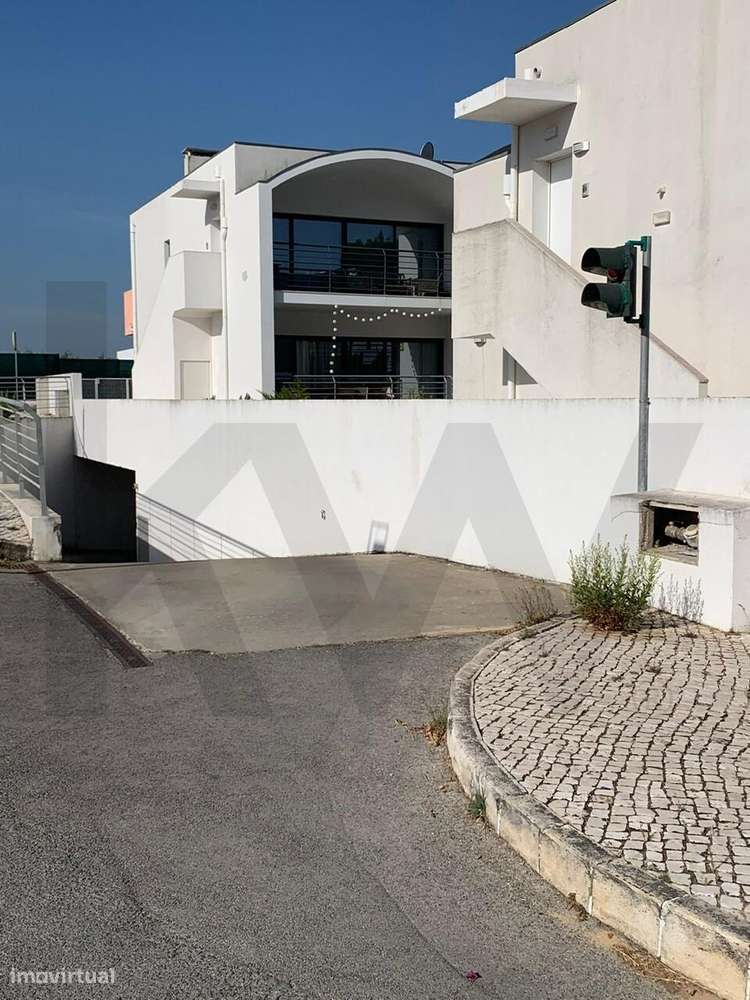 Arrendar - Lugar de Parqueamento Palmela Village - Grande imagem: 4/7