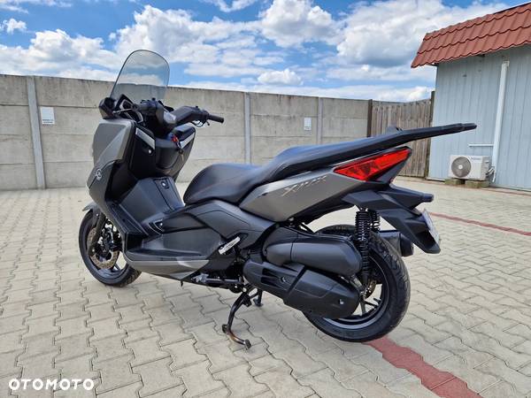 Yamaha X-max - 5