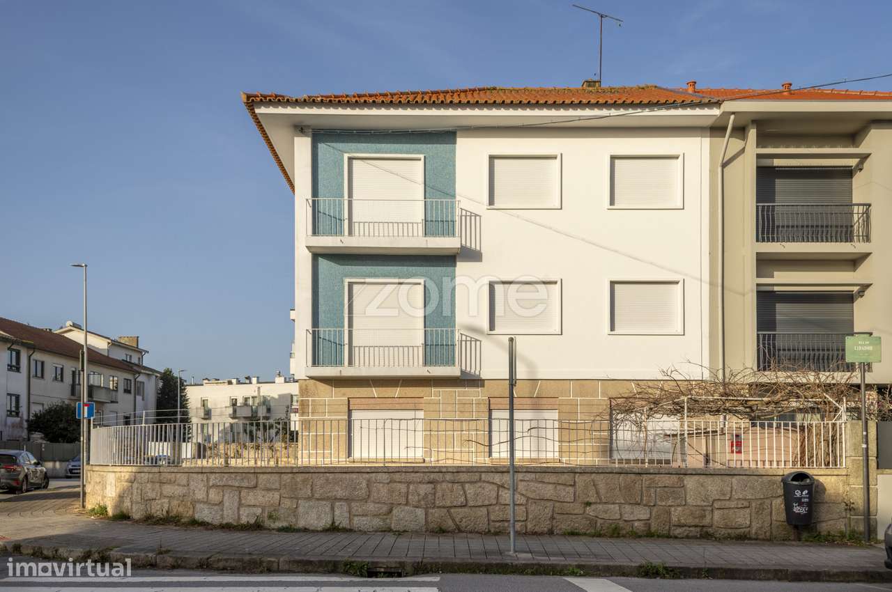 Predio em propriedade total com 3 apartamentos T3 e terreno. - Grande imagem: 2/60