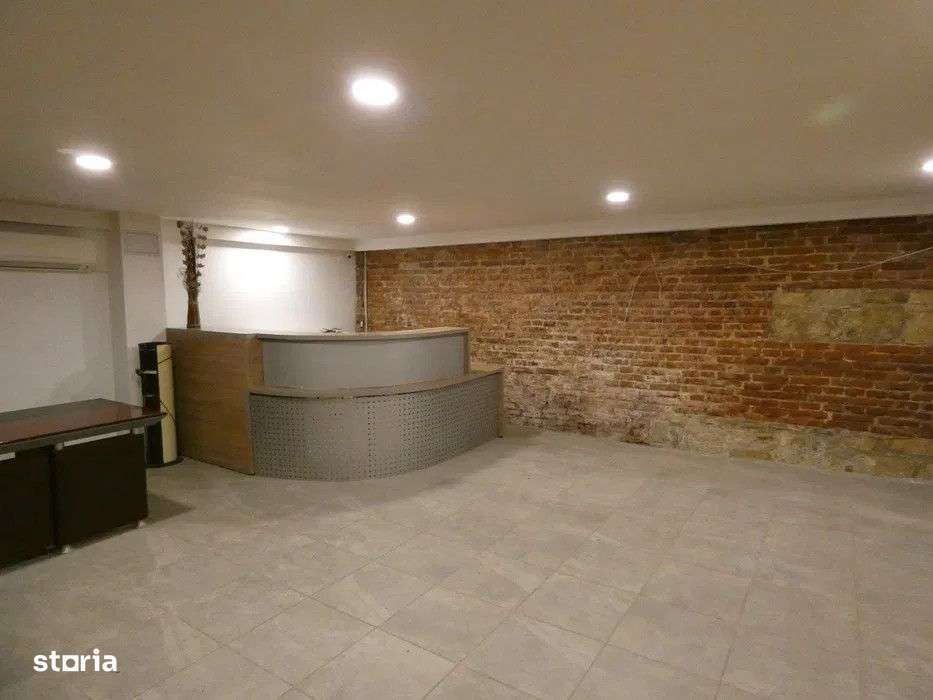 Spatiu comercial la subsol, zona Centrala - Imagine principală: 4/8