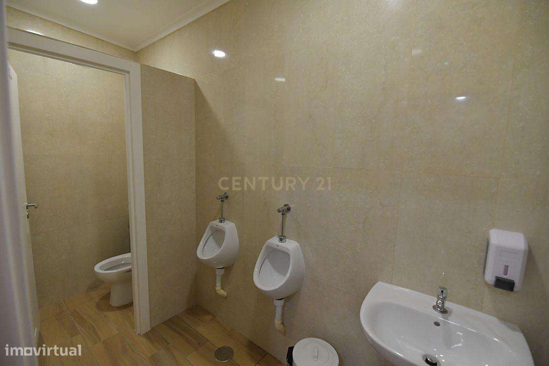 Restaurante novo totalmente equipado e pronto a funcionar, com estacio - Grande imagem: 5/17