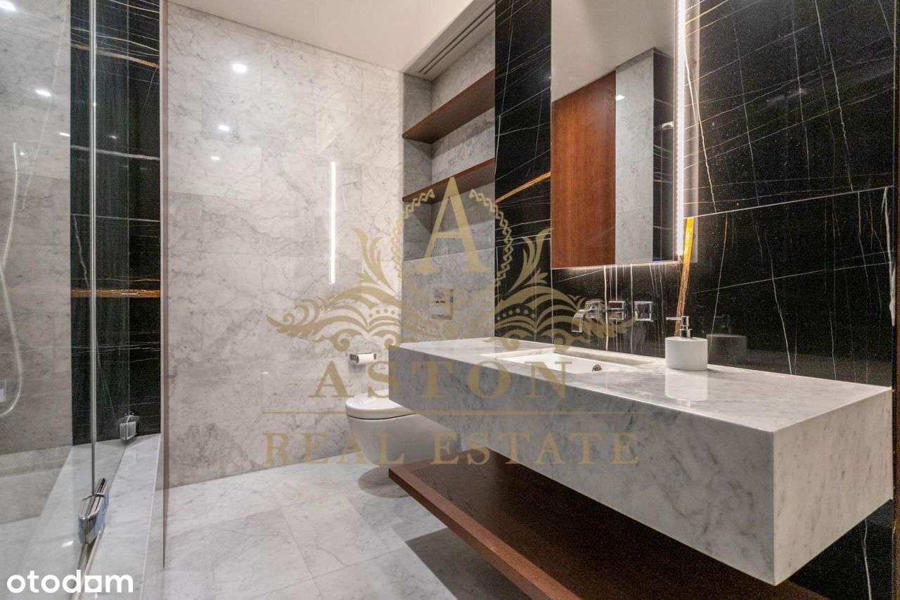 Spectacular apartment on 42nd floor on Złota 44-17