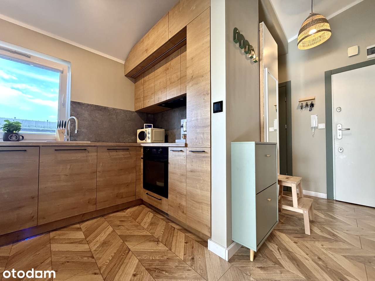 Osobna kuchnia | Klimatyzacja | Balkon 9 m² | Piwnica 7 m² | Do wejścia – pohled 3
