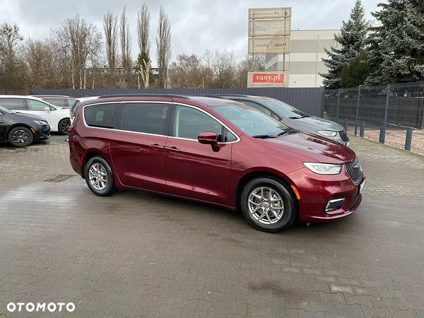 Chrysler Pacifica - 4