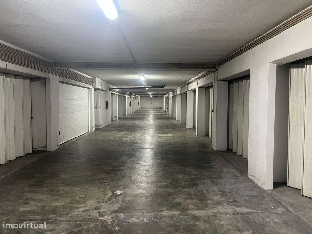 Apartamento T1 como novo, garagem fechada-16
