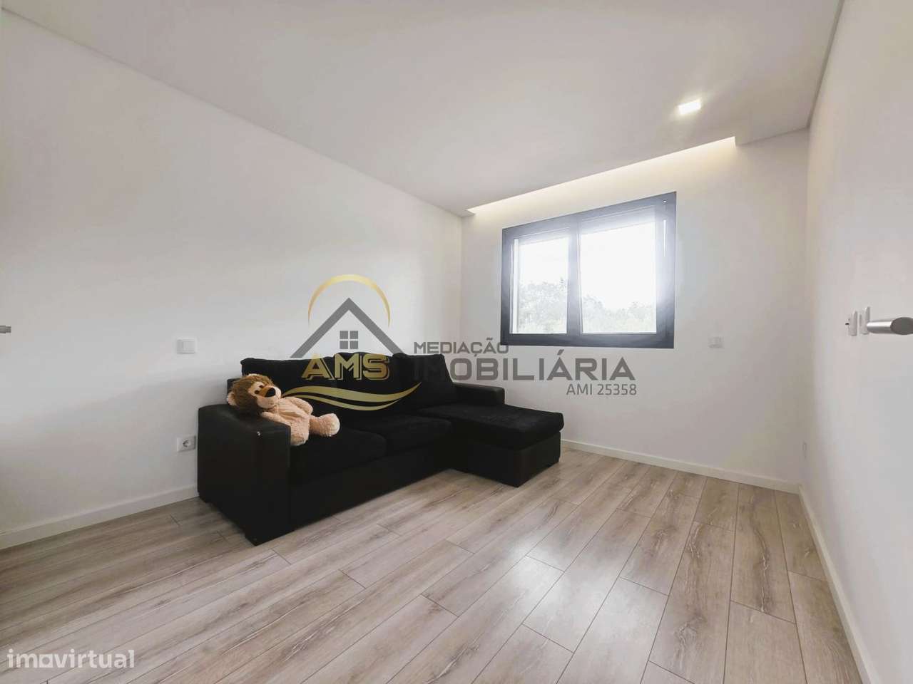 APARTAMENTO T3 COM TERRAÇO DE 186M²-26