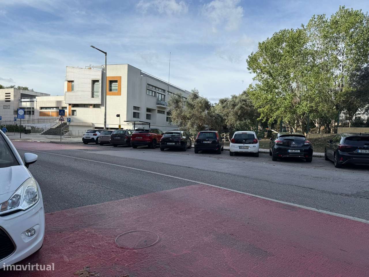 VENDE-SE LOJA BEM LOCALIZADA NA POVOA SANTA IRIA, BOM PREÇO-3