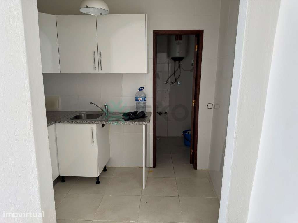 Apartamento t1 à venda na Rua da Capelinha-12