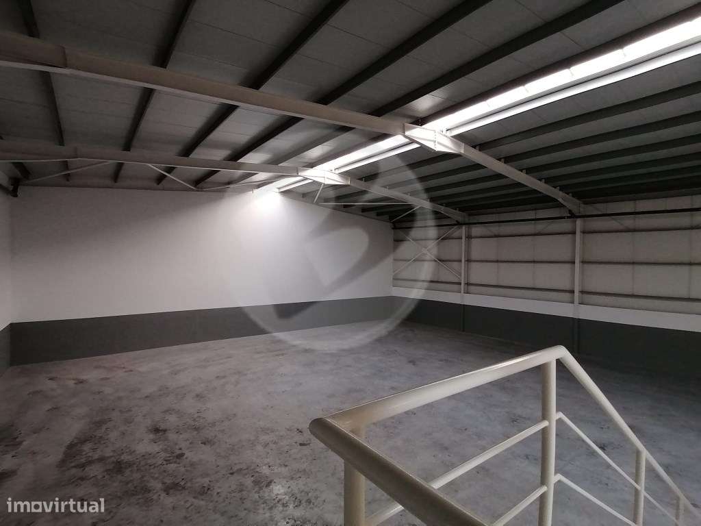 Armazém Novo com 505 m2 em Amorim na Póvoa de Varzim - Grande imagem: 5/27
