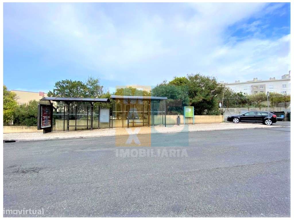 Duas moradias remodeladas na Ajuda com 2 pisos vendidas em conjunto - Grande imagem: 5/32