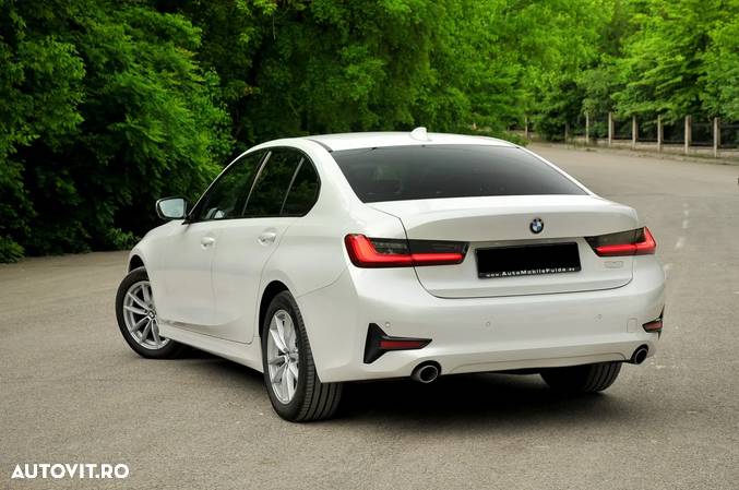 BMW Seria 3 318d Sport Line - 4