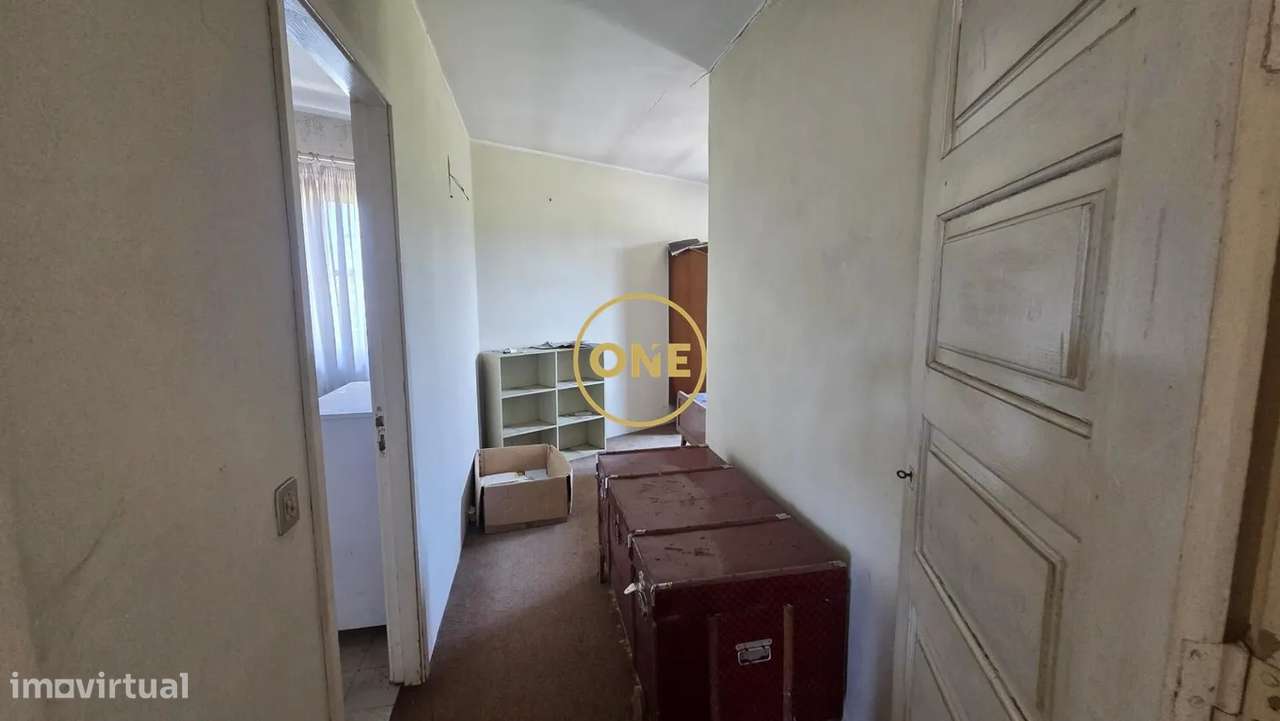 Moradia T4 para Restauro em Lousado com Projeto Aprovado-23