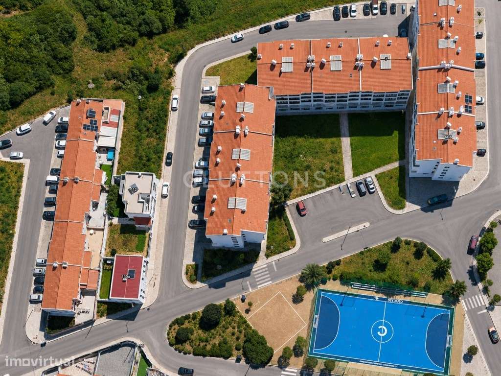 Loja/ Espaço comercial com potencial de transformação em T1 junto a...-12