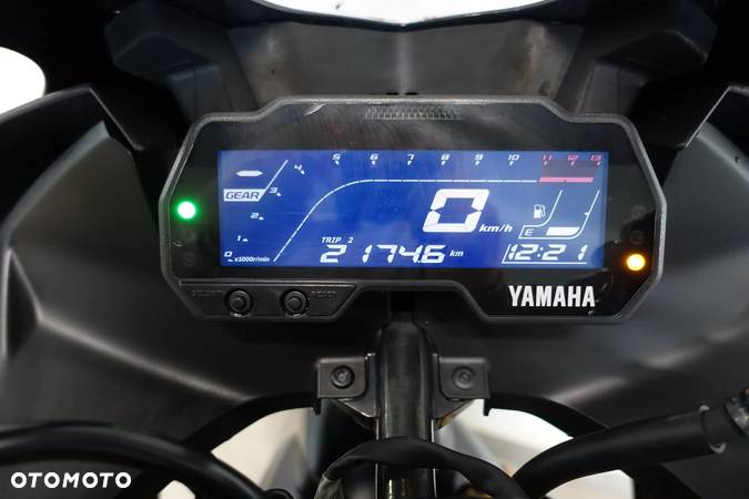 Yamaha YZF - 9