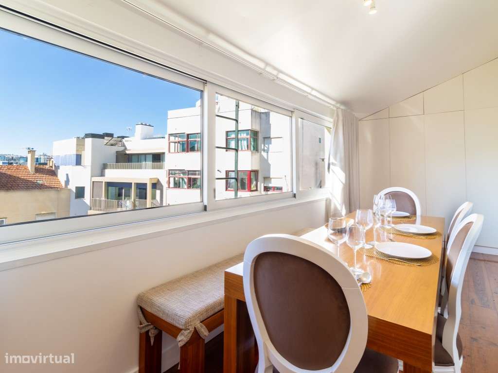 T3 na Estefânia, Remodelado e com Licença AL-4