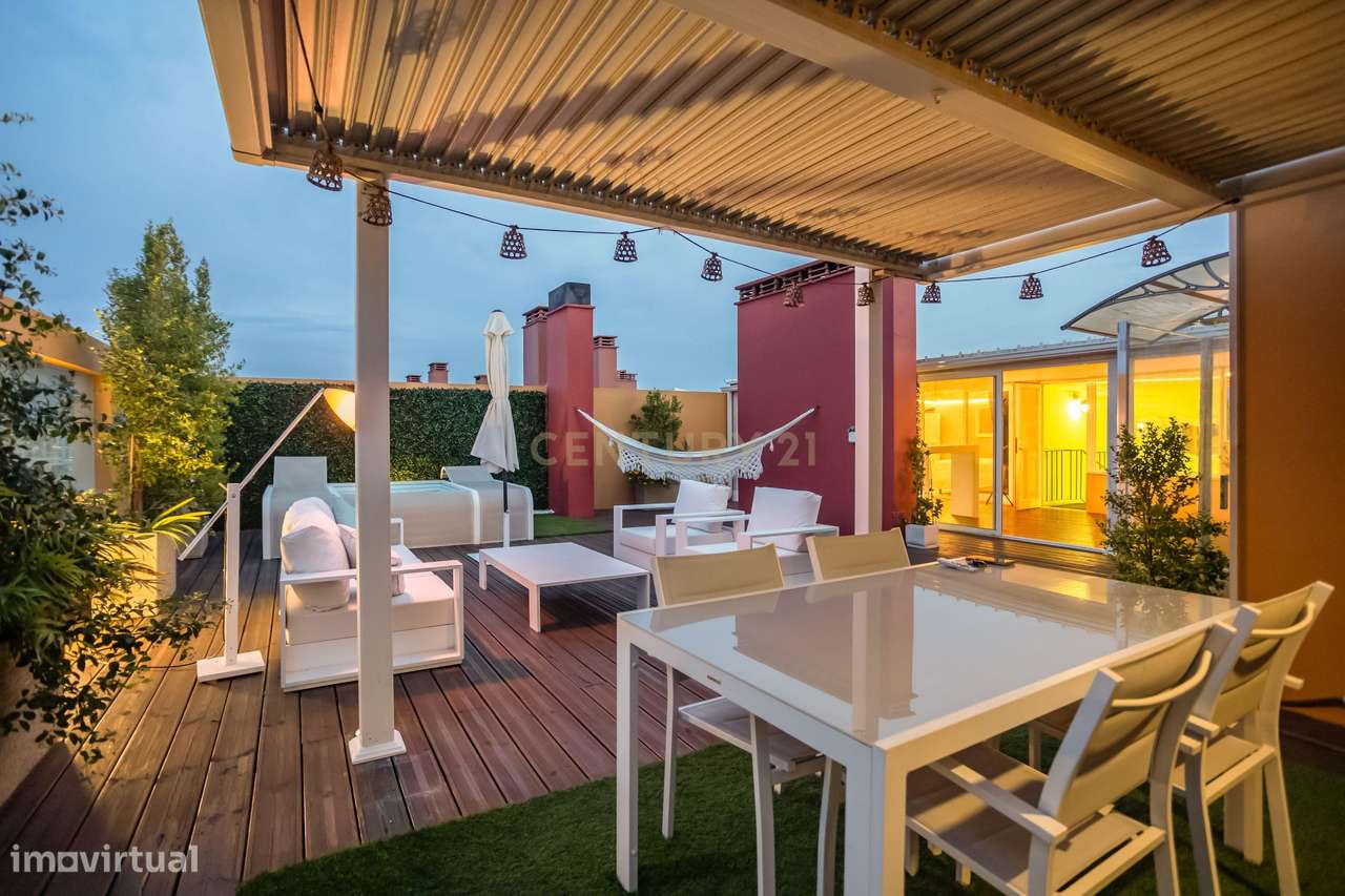 Um Apartamento com Alma de Moradia ; T3+1 + Terraço de 143 m²-56