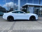 Ford Mustang 5.0 V8 GT - 5