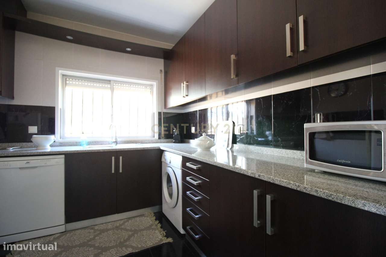 Moradia Bi-familiar em Lagares, Penafiel - Oportunidade Única!-9