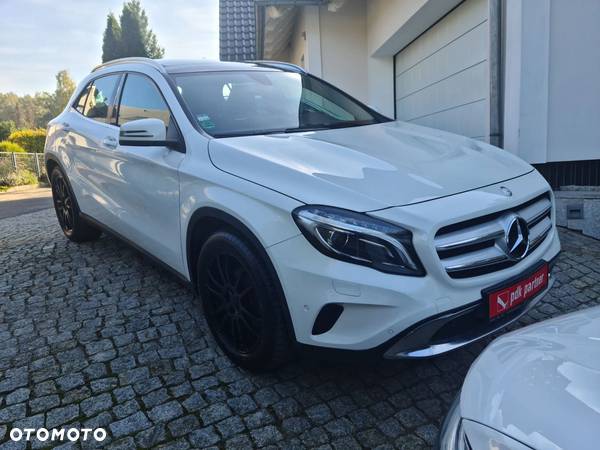 Mercedes-Benz GLA 180 AMG Line - 6